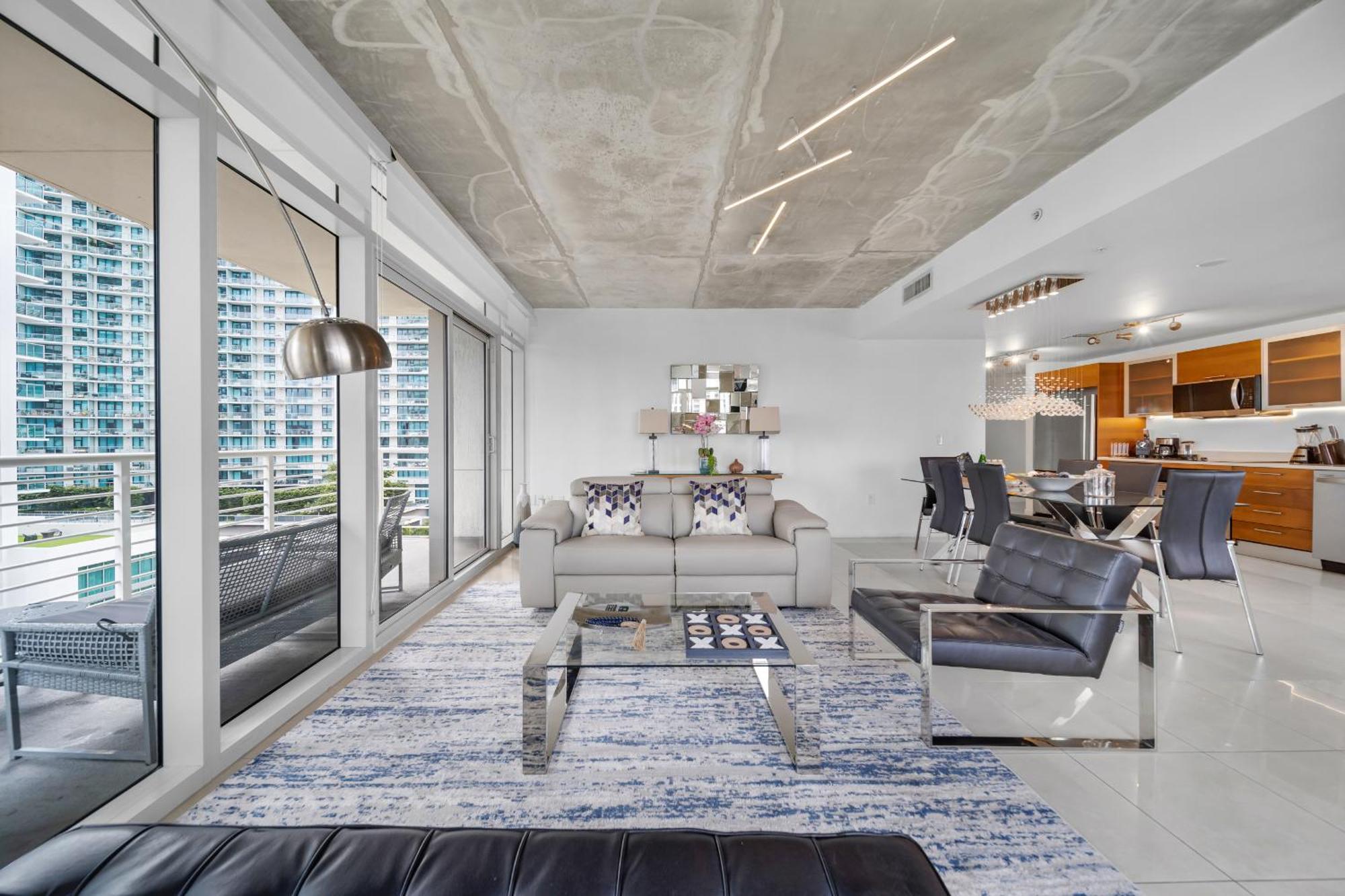Spacious 3-bedroom Midtown Appartement *