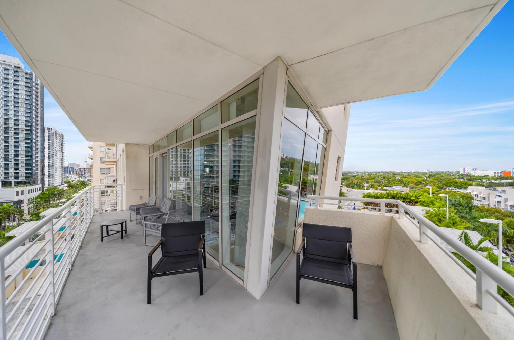 Spacious 3-bedroom Midtown Appartement